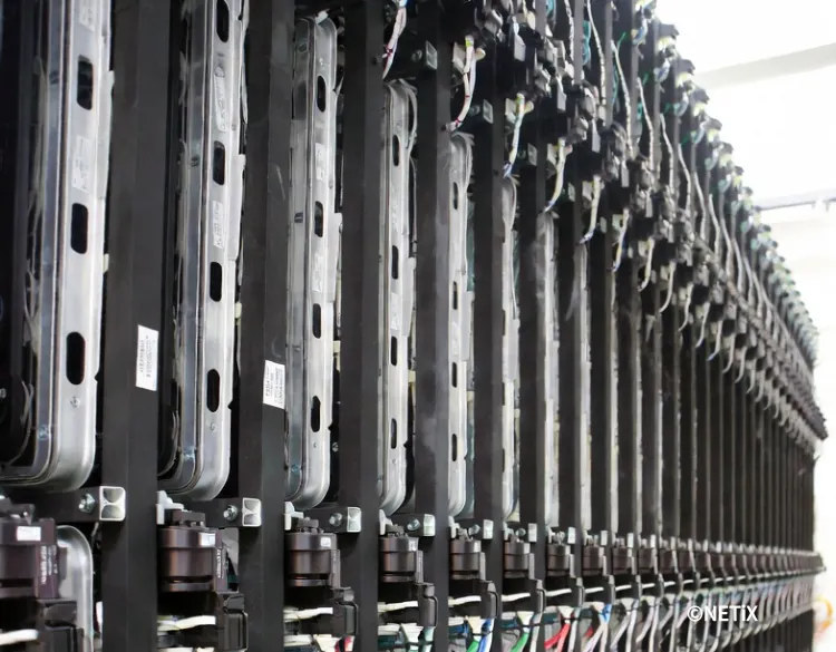 대규모 CCTV 영상 데이터를 안정적으로 수용하고 24시간 철저히 보호하는 네틱스 원격 저장 인프라 전경